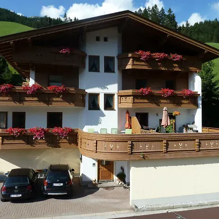 Haus Dristner 아파트 턱스